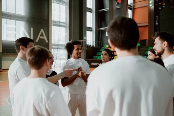 basketball team practice huddle